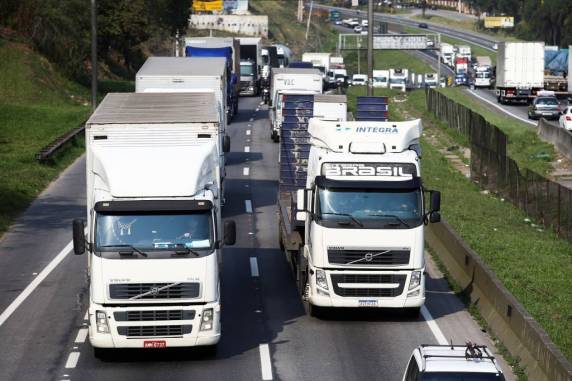 Paralisações estão previstas para segunda-feira (1º) nas estradas de diversos Estados