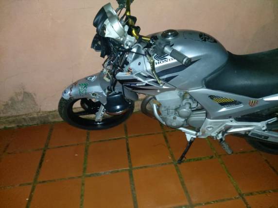 Conserto da CORSAN sem sinalização deixa motociclista ferido no bairro Colatto em Horizontina - foto 3