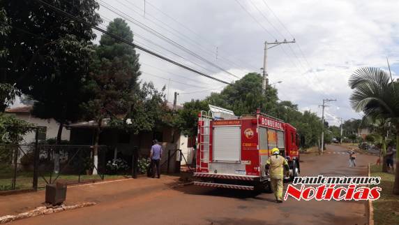 Residência incendeia e tem danos de grande monta em seu interior, em Três de Maio - foto 6