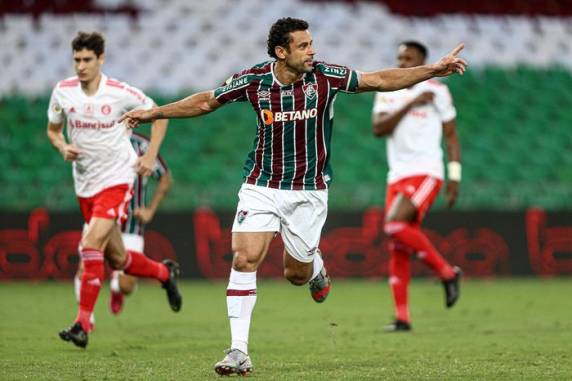 Fred, de pênalti, decretou a vitória carioca com três minutos de bola rolando