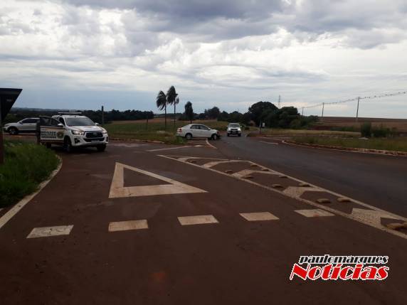 Acidente envolve dois veículos no trevo de acesso a Três de Maio, na localidade de Bela Vista - foto 3