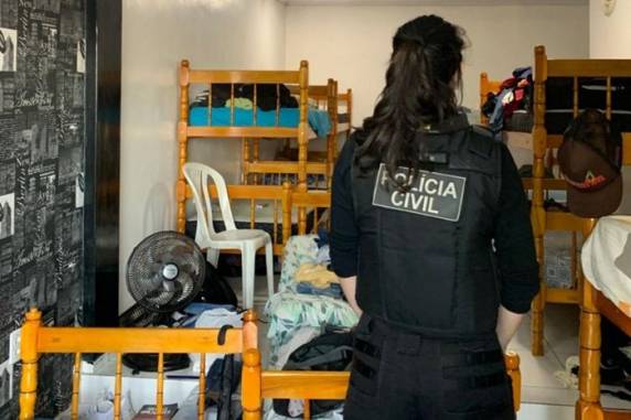 Grupo estava em uma clínica terapêutica clandestina; quatro pessoas foram presas