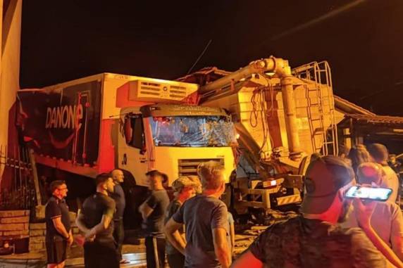 Moradora da residência teve ferimentos leves