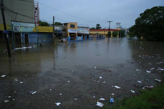 Chuva causa transtornos em Porto Alegre e na Região Metropolitana - foto 2