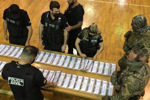 Operação contra tráfico de drogas prende 17 pessoas na Região Metropolitana - foto 2