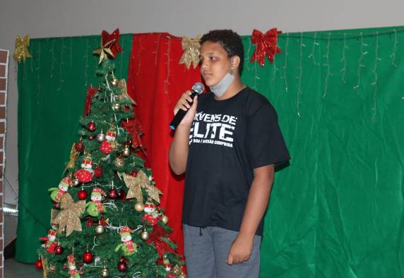 Secretaria de Desenvolvimento Social realiza comemoraçao de Natal - foto 3