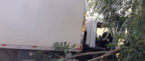 Acidente envolve quatro veículos e deixa uma pessoa morta na BR 285 em Ijuí - foto 3