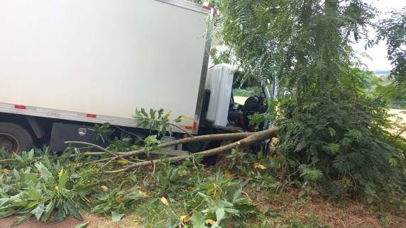 Acidente envolve quatro veículos e deixa uma pessoa morta na BR 285 em Ijuí - foto 5