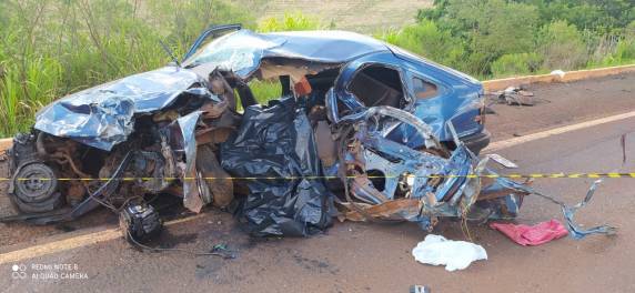 Colisão entre carro e caminhão deixa um morto e um ferido no Anel Rodoviário em Santa Rosa - foto 6