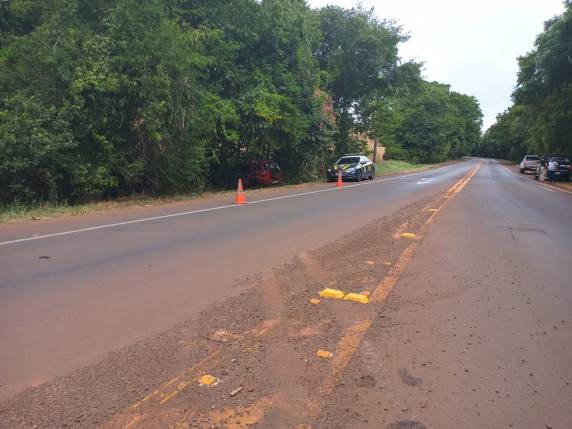 Saída de pista deixa uma pessoa morta na BR 472 em Três de Maio - foto 4