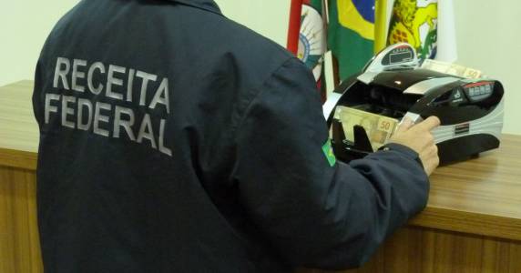 Funcionários pediram para deixar funções e cargos de chefia após orçamento de 2022 não prever pagamento de gratificação esperada há cinco anos
