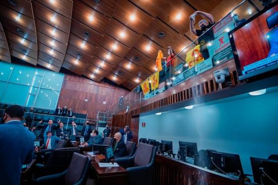Aumento varia de 5,53% a 32% e foi chancelado por 38 deputados