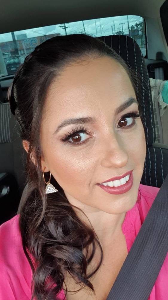 Roberta Lopes dos Passos realizou os procedimentos de abdominoplastia, mamoplastia e lipoaspiração abdominal em Tijucas. Segundo o advogado da família, caso será investigado como homicídio culposo.