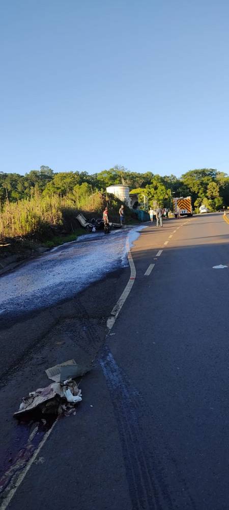 Pedestre e motociclista morrem em acidente de trânsito na SC-135 - foto 3