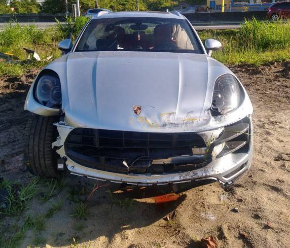 Dentro do automóvel, polícia encontrou garrafa de cerveja e R$ 6 mil em espécie. Acidente ocorreu na manhã de 1º de janeiro.
