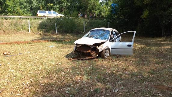 Saída de pista seguido de capotamento deixa dois jovens feridos na RS 155 em Ijuí - foto 3