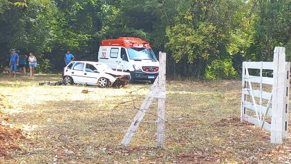 Saída de pista seguido de capotamento deixa dois jovens feridos na RS 155 em Ijuí - foto 2