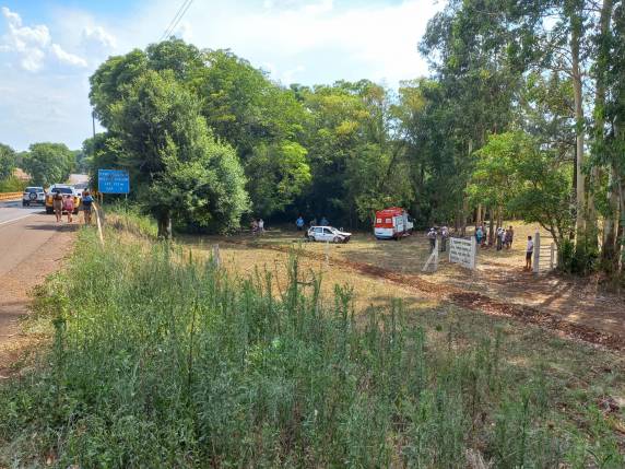 Saída de pista seguido de capotamento deixa dois jovens feridos na RS 155 em Ijuí - foto 4