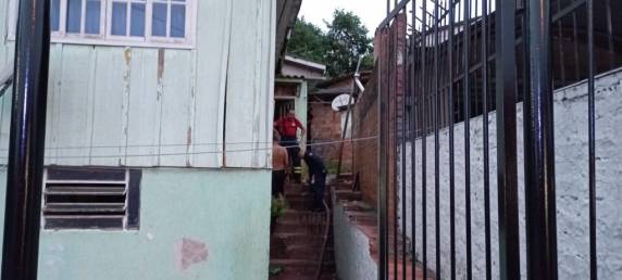 Após briga de casal, mulher incendeia residência em Passo Fundo - foto 2