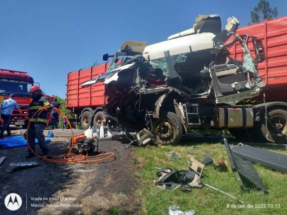 Veículo com placas de Tenente Portela sofre acidente e deixa dois mortos na BR 386 - foto 4