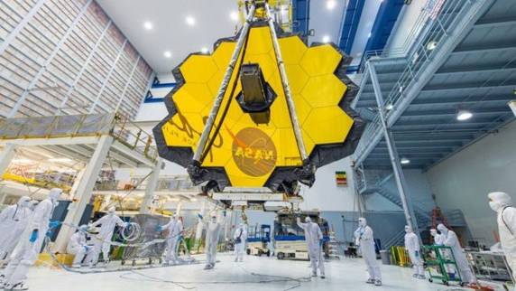 Maior e mais poderoso telescópio do mundo foi lançado neste sábado (25) para substituir o Hubble, em operação há 31 anos. Pesquisadores do RS vão monitorar três galáxias.