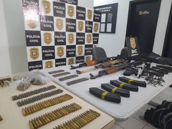 Quadrilha de São Paulo era monitorada na região de Joinville desde o final de dezembro do ano passado. Ação era prevista para a noite de segunda-feira.