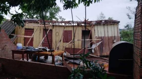 Temporal causa estragos em Horizontina nesta terça-feira - foto 3
