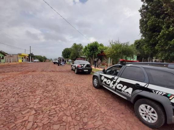 Ação conjunta da Polícia Civil e Brigada Militar de São Miguel das Missões prende três pessoas por tráfico de drogas - foto 4