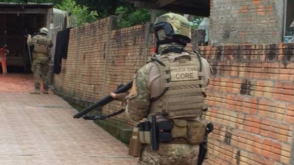 Polícia combate facção que usava mulheres para traficar drogas e armas na Região Metropolitana - foto 2