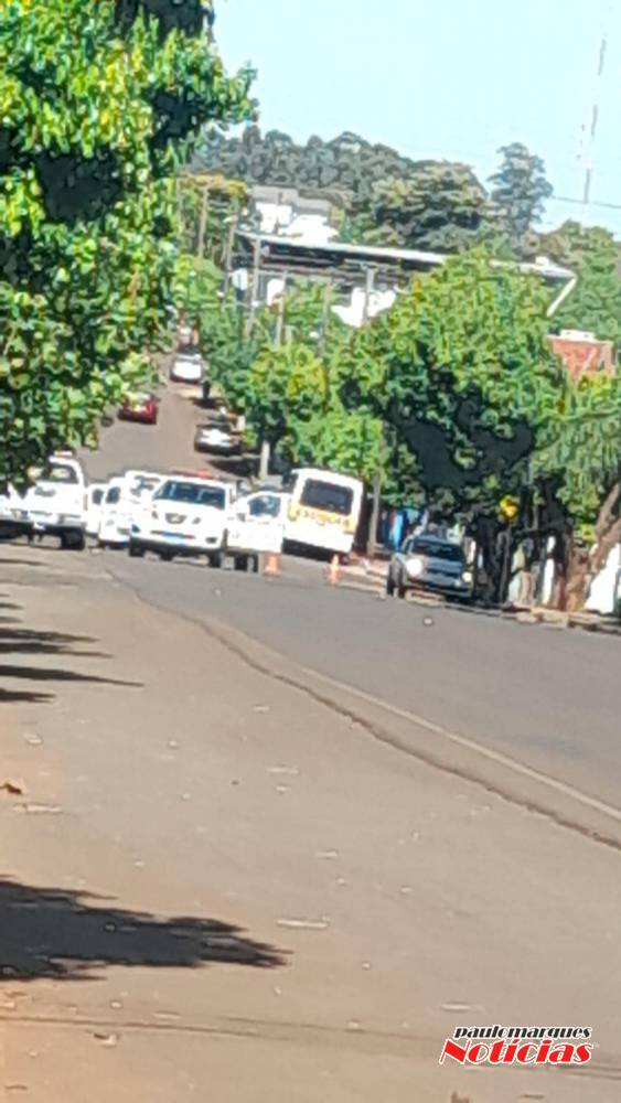 Bandidos são presos após assaltaream loja de armas e material esportivo, em Três de Maio - foto 4