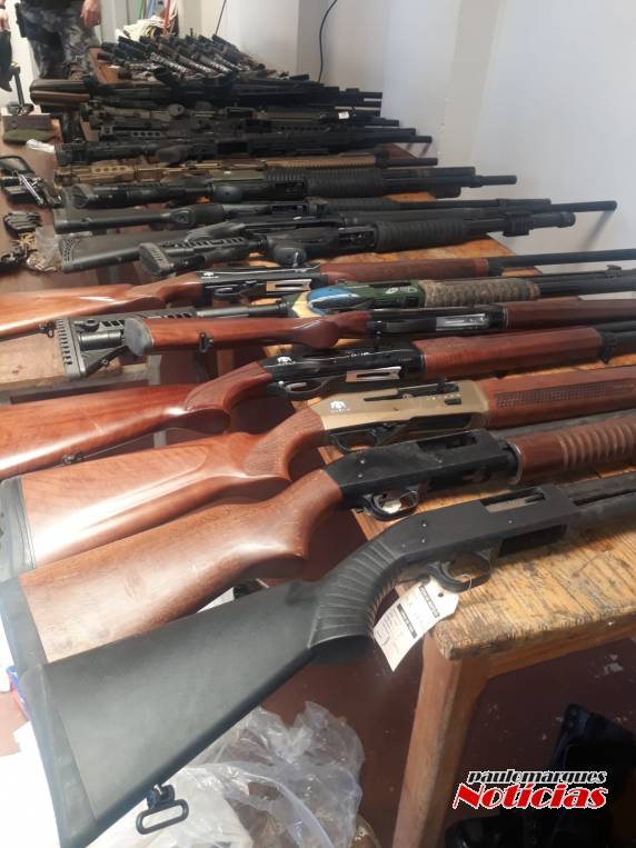 Ação conjunta da Brigada Militar, Polícia Civil e PRF resultou na prisão de ladrões após assalto de loja em Três de Maio - foto 8