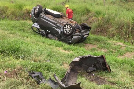 Uma pessoa morre e duas ficam feridas em acidente na BR-386, em Canoas - foto 3