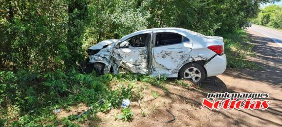 Colisão lateral envolve carro e caminhão na BR 472 em Santa Rosa - foto 2