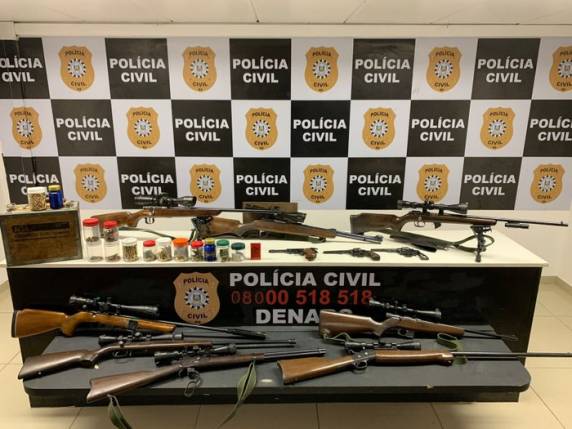 Homem responsável pelo depósito tinha certificado Colecionador, Atirador Desportivo e Caçador, mas armas eram todas ilegais