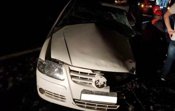 Vítima era ocupante do carro. Três pessoas ficaram feridas. Ônibus da Planalto Transportes saiu de Porto Alegre e tinha como destino São Borja