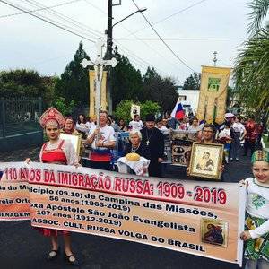 Descendentes pregam a paz, mas falam que seus compatriotas foram perseguidos na Ucrânia