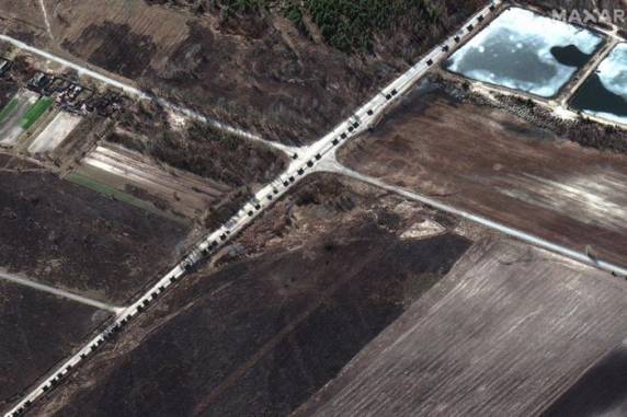 Imagens de satélite mostram comboio russo de 64 km de extensão próximo a Kiev - foto 3