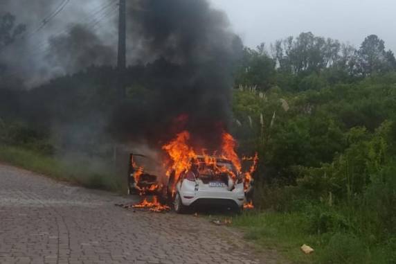 Suspeita inicial é que criminosos vieram de Caxias do Sul para cometer a execução
