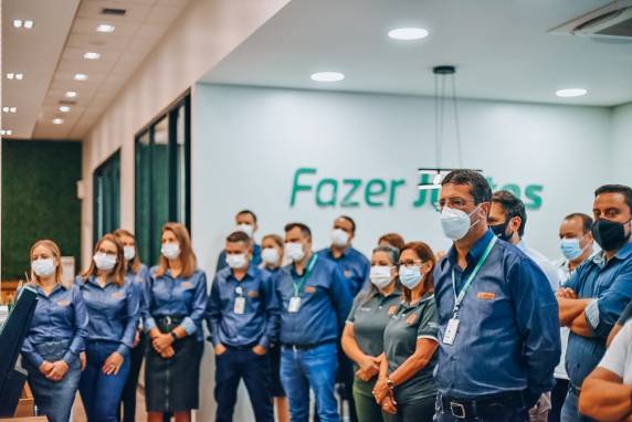 Sicredi reinaugura agência em Três de Maio - foto 5