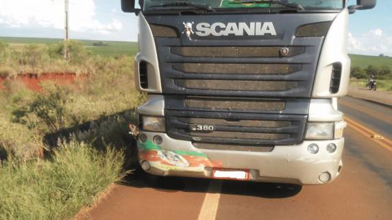 Acidente na ERS 168, em São Luiz Gonzaga, deixa condutora ferida - foto 2