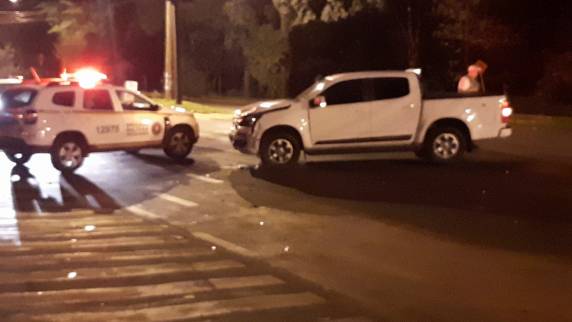 Veículo capota após colisão na Expedicionário Weber em Santa Rosa - foto 5