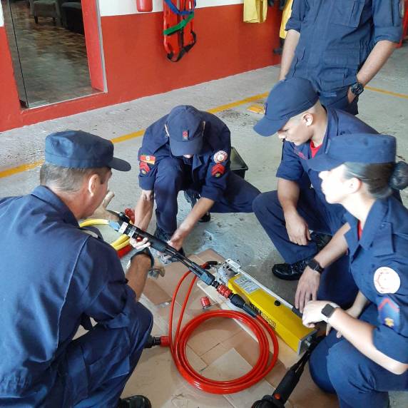 Corpo de Bombeiros Militar de Horizontina conta com nova ferramenta de resgate para acidentes veiculares - foto 3
