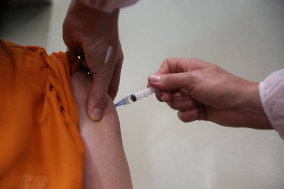Mais de 120 mil pessoas receberam a segunda dose nas últimas 24 horas, completando o esquema vacinal