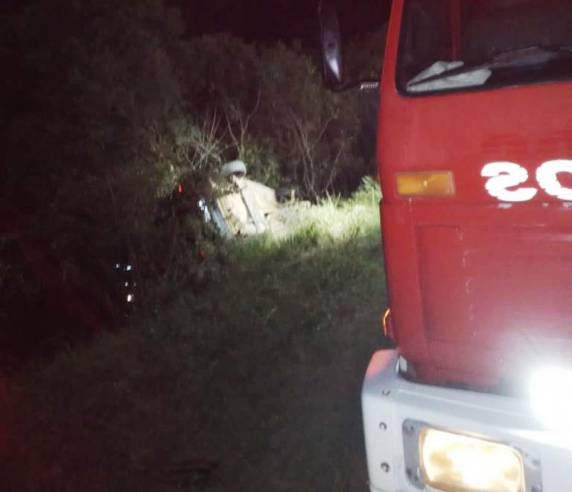 Homem sofreu politraumatismo, ficou preso nas ferragens e morreu ainda no local