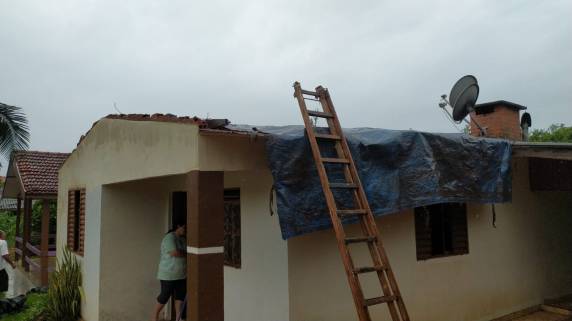 Defesa Civil de Horizontina contabiliza 50 casas danificadas pelo vendaval - foto 2
