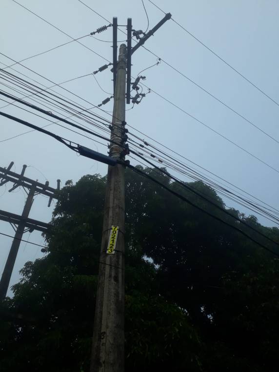 Veículo bate em poste e deixa parte de Três de Maio sem energia elétrica; também começa a faltar água na cidade - foto 3