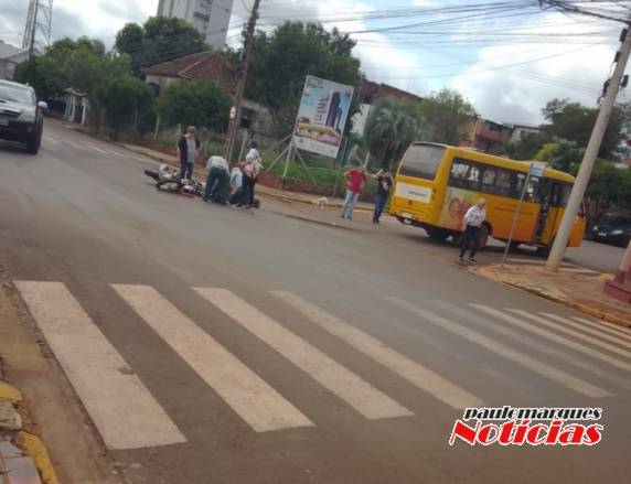 O acidente aconteceu no cruzamento das ruas Osvaldo Cruz e Santo Ângelo