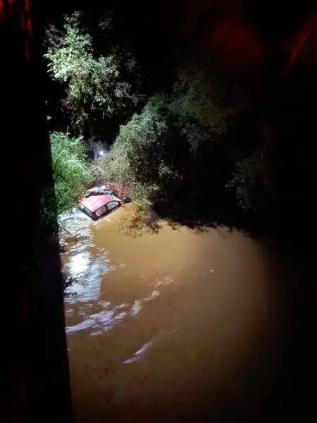 Grave acidente na ponte do Rio Piratini, na BR 285, deixa uma pessoa morta - foto 3