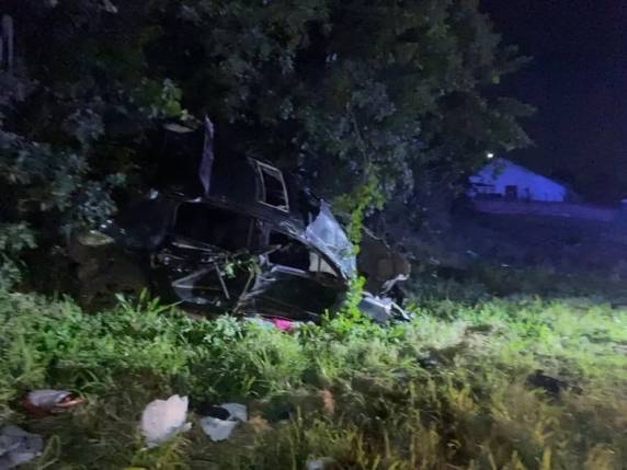 Acidente aconteceu na BR-101 em Araquari. Grupo voltava de festa em Balneário Piçarras.