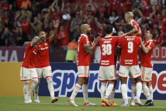 Na despedida de D'Alessandro, Inter vence o Fortaleza por 2 a 1 - foto 3